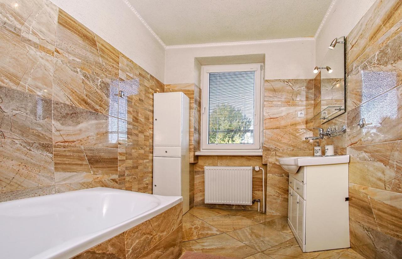 Villa Laura Liptovský Mikuláš エクステリア 写真
