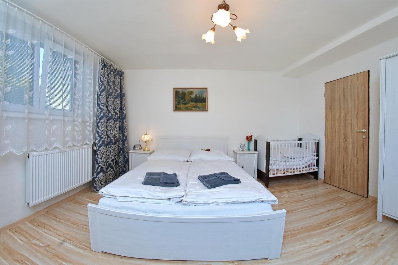 Villa Laura Liptovský Mikuláš エクステリア 写真