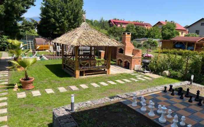 Villa Laura Liptovský Mikuláš エクステリア 写真